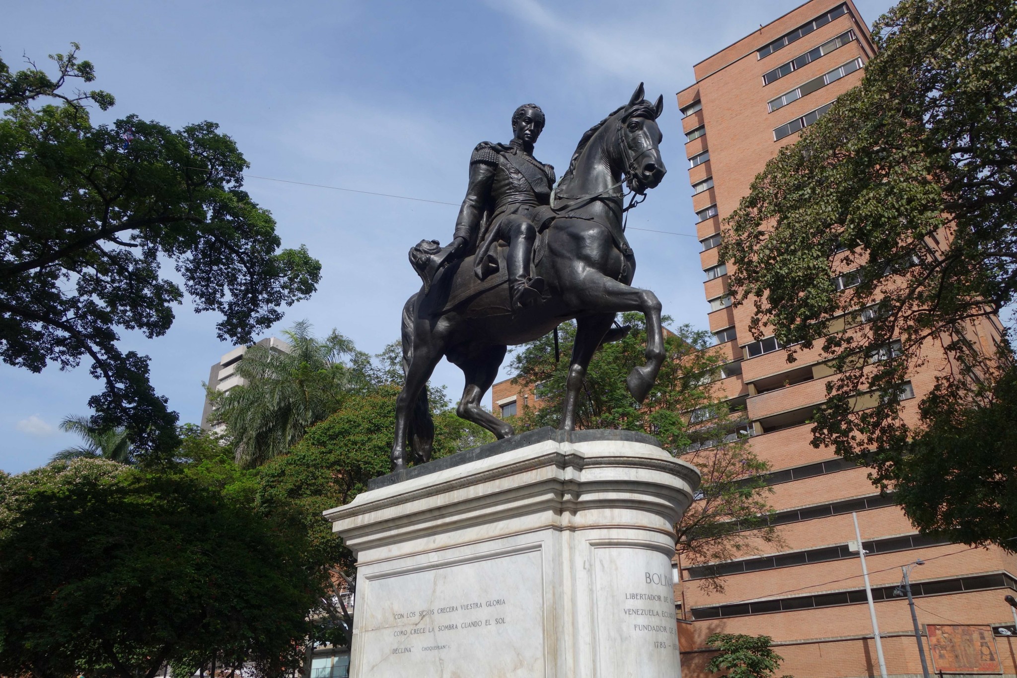 Statue von Simón Bolívar in dem Parque Bolívar (Medellin)